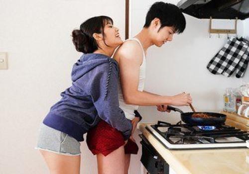 Chị dâu đem lòng yêu cậu em chồng giỏi giang